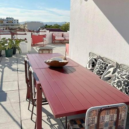 Apartamento Groovy Caparica Gem With Large Sunny Terrace Costa da Caparica Exterior foto