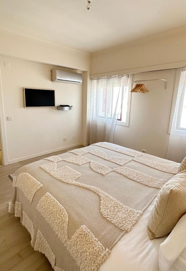 Apartamento Groovy Caparica Gem With Large Sunny Terrace Costa da Caparica Exterior foto