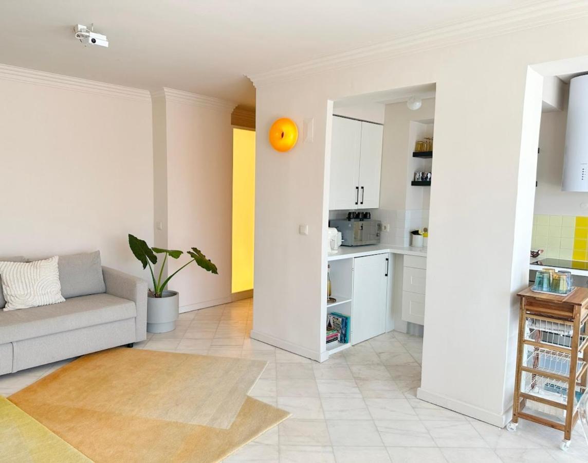 Apartamento Groovy Caparica Gem With Large Sunny Terrace Costa da Caparica Exterior foto